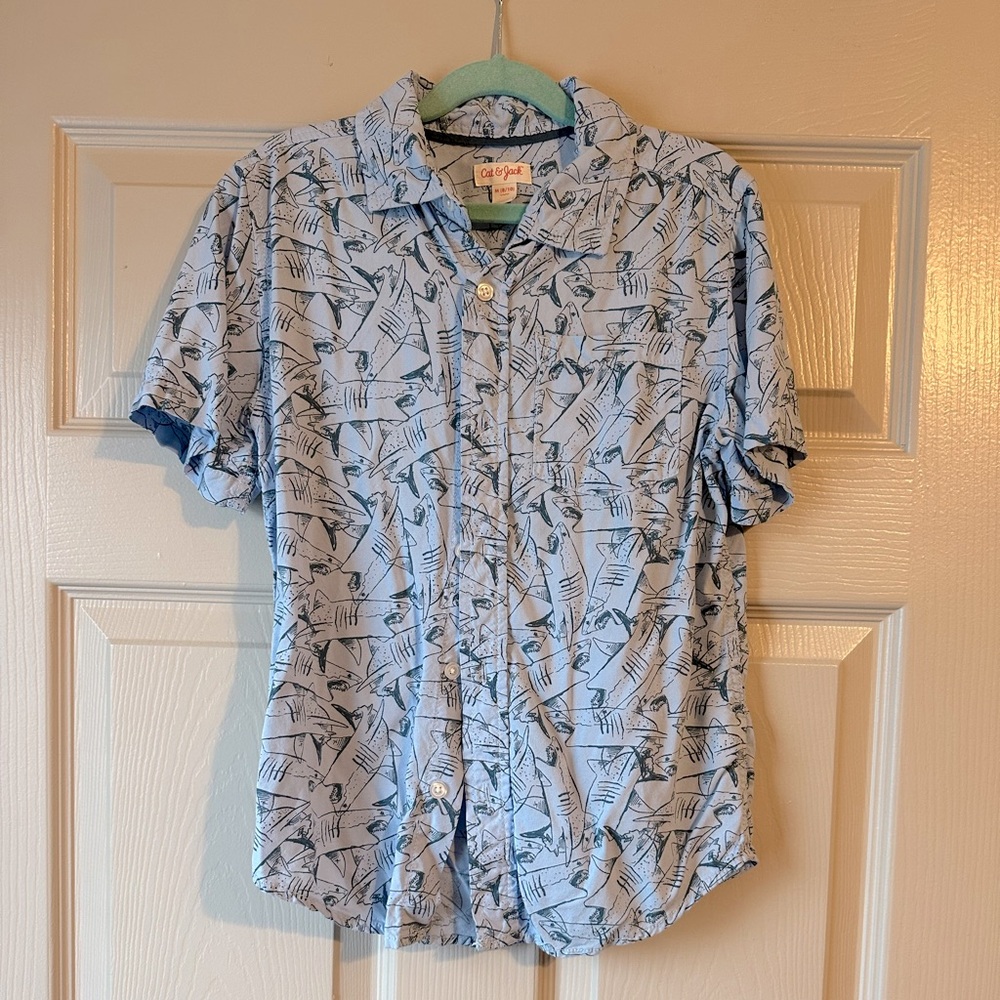 Boys Button Up Short Sleeve Shirt - Blue with Shark Print M (8/10) Cat & Jack